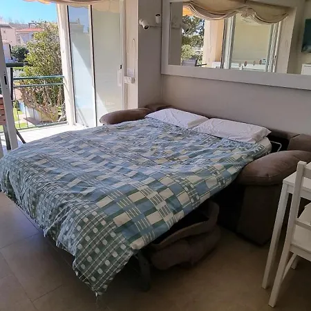 Apartment Vidabrava, Sagaro Garden Loft *