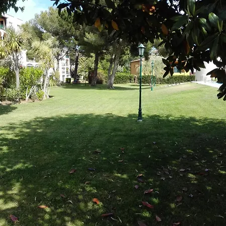 Apartment Vidabrava, Sagaro Garden Loft *