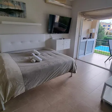 Apartment Vidabrava, Sagaro Garden Loft